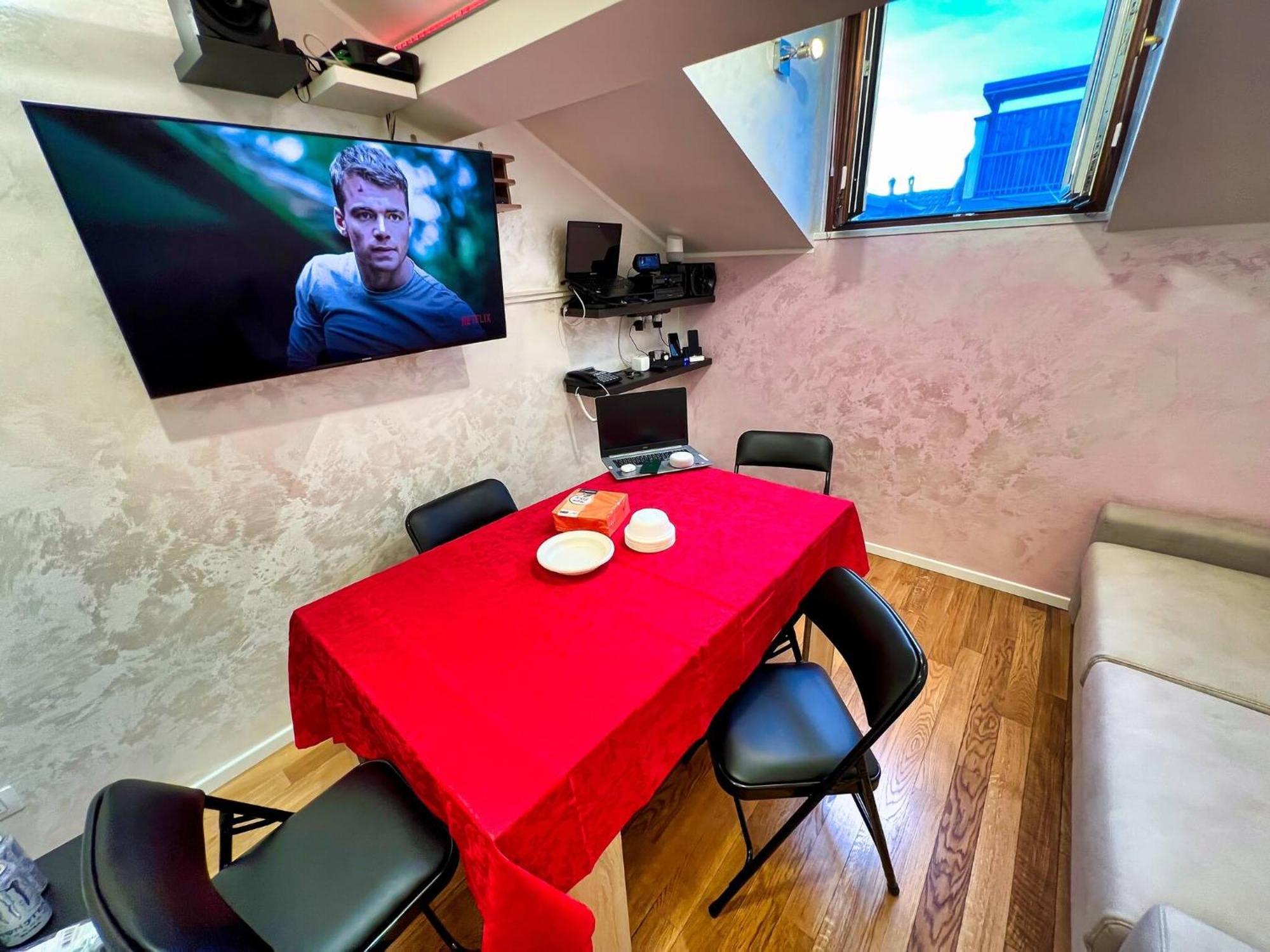 Chic Penthouse - Domotic Comfort In Milans Trendy Nightlife District Apartamento